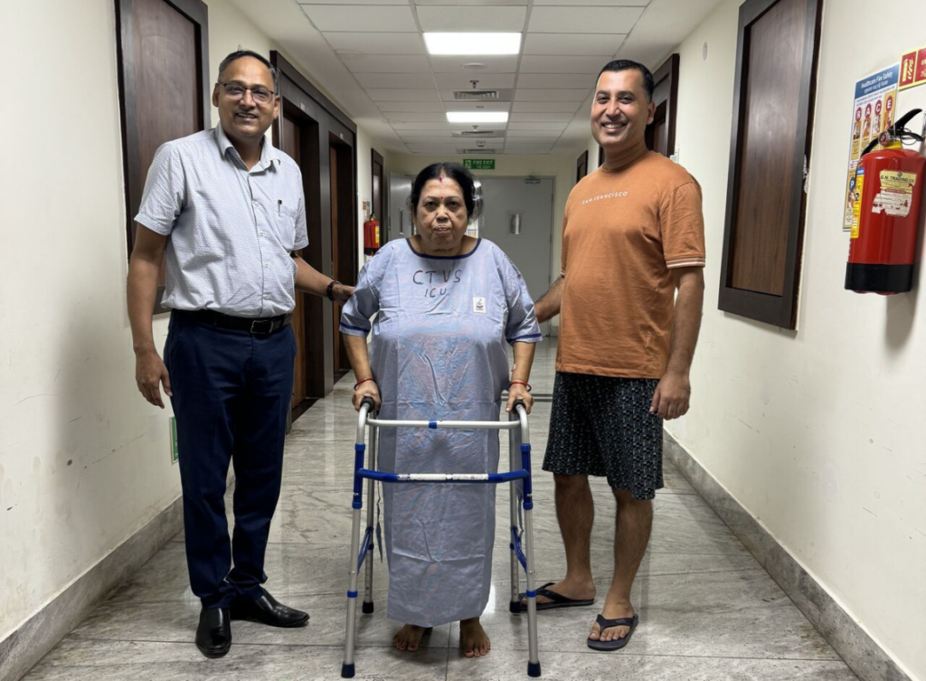 A happy patient with the best robotic hip replacement surgeon in bhubaneswar
