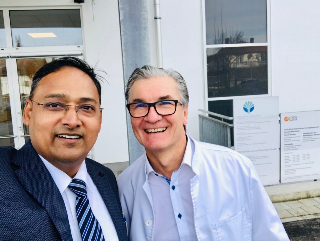 Robotic Hip replacement surgeon dr. Sanjeev Patnaik